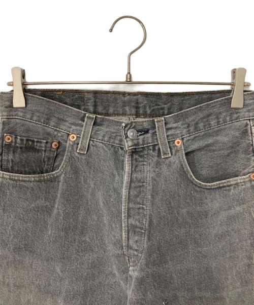 LEVI'S（リーバイス）LEVI'S (リーバイス) 90's 先染め 501 デニムパンツ グレー サイズ:W30の古着・服飾アイテム