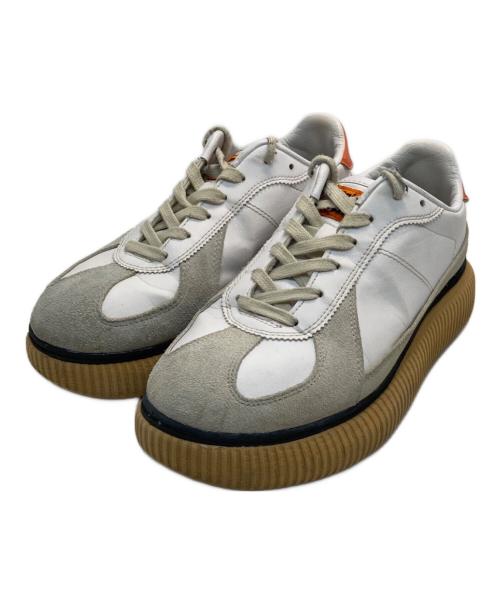 Onitsuka Tiger（オニツカタイガー）Onitsuka Tiger (オニツカタイガー) DELECITY ホワイト サイズ:CM25/EUR39.5/US6 1/2/UK51/2 /BR37/CN250の古着・服飾アイテム