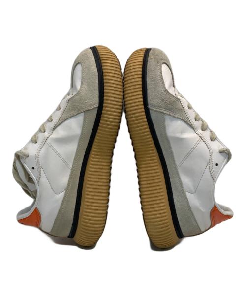 Onitsuka Tiger（オニツカタイガー）Onitsuka Tiger (オニツカタイガー) DELECITY ホワイト サイズ:CM25/EUR39.5/US6 1/2/UK51/2 /BR37/CN250の古着・服飾アイテム