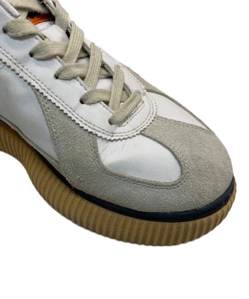 Onitsuka Tiger（オニツカタイガー）Onitsuka Tiger (オニツカタイガー) DELECITY ホワイト サイズ:CM25/EUR39.5/US6 1/2/UK51/2 /BR37/CN250の古着・服飾アイテム