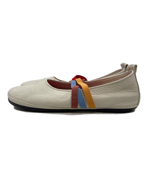 CAMPER（カンペール）CAMPER (カンペール) Twins ツインズ フラットシューズ ホワイト サイズ:36/23の古着・服飾アイテム