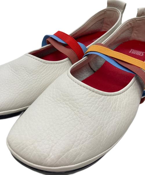CAMPER（カンペール）CAMPER (カンペール) Twins ツインズ フラットシューズ ホワイト サイズ:36/23の古着・服飾アイテム