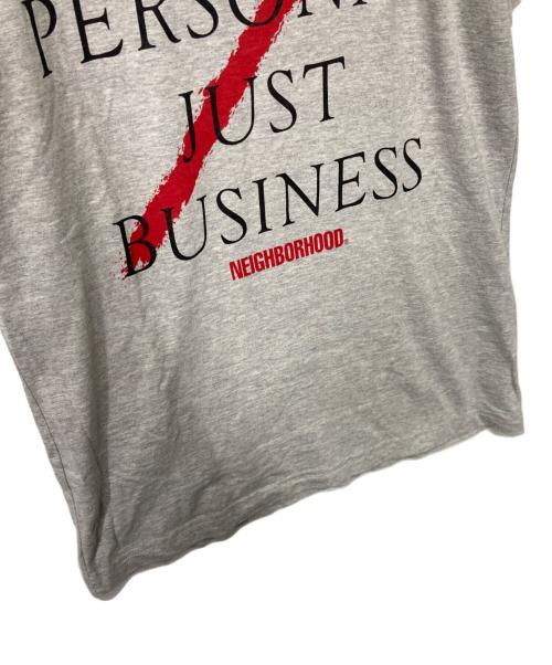NEIGHBORHOOD（ネイバーフッド）NEIGHBORHOOD (ネイバーフッド) プリントTシャツ グレー サイズ:Sの古着・服飾アイテム