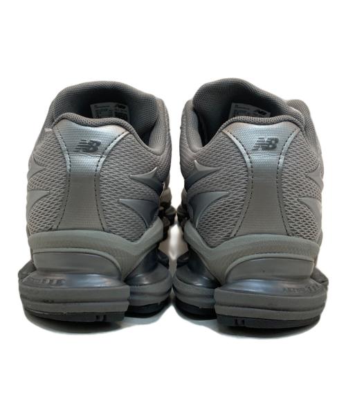 NEW BALANCE（ニューバランス）NEW BALANCE (ニューバランス) Abzorb 2000 ローカットスニーカー グレー サイズ:US 8.5/UK 8/EU 42/JPN 26.5の古着・服飾アイテム