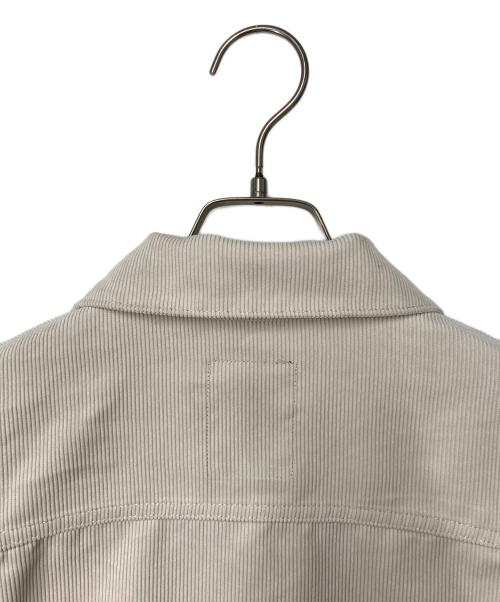 DAIWA PIER39（ダイワ ピア39）DAIWA PIER39 (ダイワ ピア39) TECH TRUCKER JACKET CORDUROY アイボリー サイズ:Sの古着・服飾アイテム