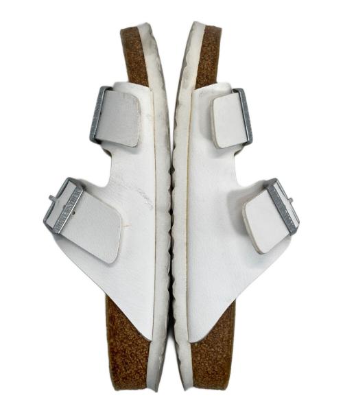 BIRKENSTOCK（ビルケンシュトック）BIRKENSTOCK (ビルケンシュトック) アリゾナサンダル ホワイト サイズ:24cmの古着・服飾アイテム