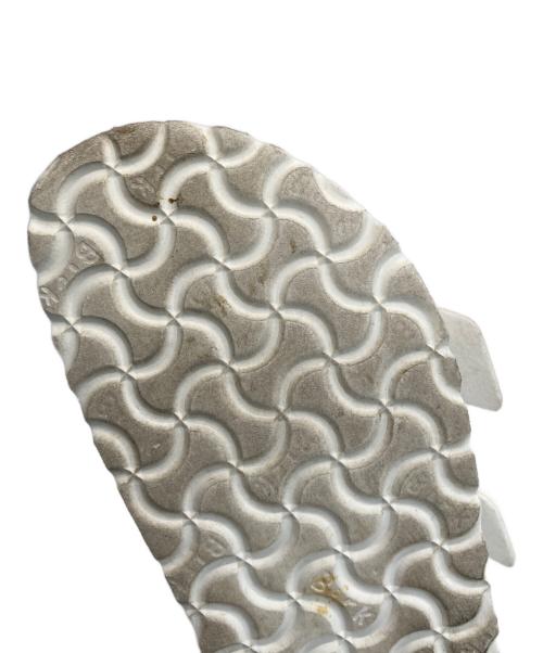 BIRKENSTOCK（ビルケンシュトック）BIRKENSTOCK (ビルケンシュトック) アリゾナサンダル ホワイト サイズ:24cmの古着・服飾アイテム
