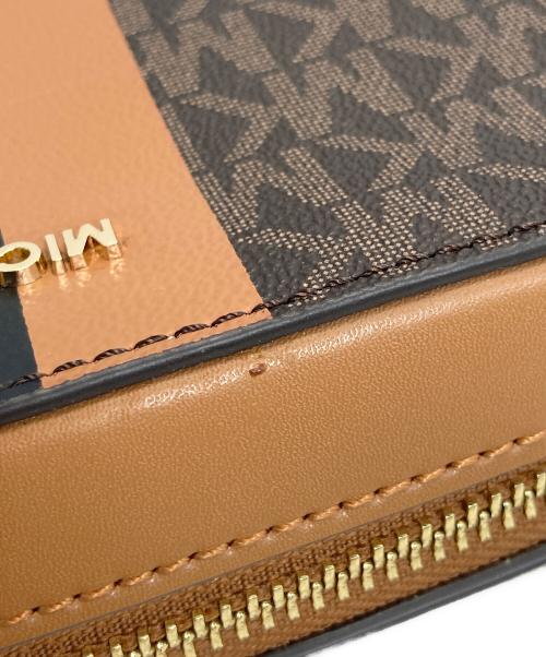 MICHAEL KORS（マイケルコース）MICHAEL KORS (マイケルコース) ショルダーバッグ ブラウンの古着・服飾アイテム