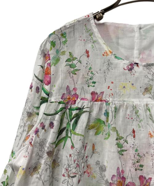 Leilian（レリアン）LEILIAN (レリアン) 花柄シアーチュニックブラウス ホワイト サイズ:15の古着・服飾アイテム