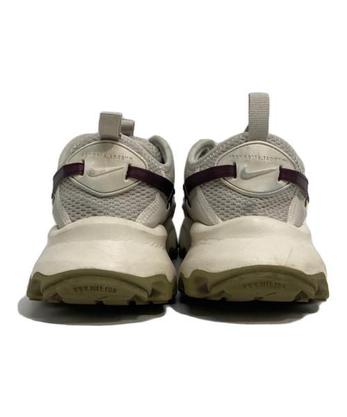 NIKE（ナイキ）NIKE (ナイキ) TC 7900 グレー サイズ:US8/UK5.5/EUR39/cm25/BR37.5/CN250の古着・服飾アイテム