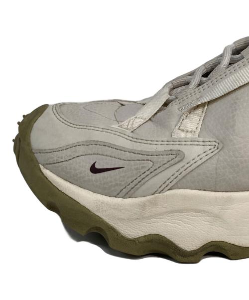 NIKE（ナイキ）NIKE (ナイキ) TC 7900 グレー サイズ:US8/UK5.5/EUR39/cm25/BR37.5/CN250の古着・服飾アイテム