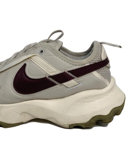 NIKE（ナイキ）NIKE (ナイキ) TC 7900 グレー サイズ:US8/UK5.5/EUR39/cm25/BR37.5/CN250の古着・服飾アイテム