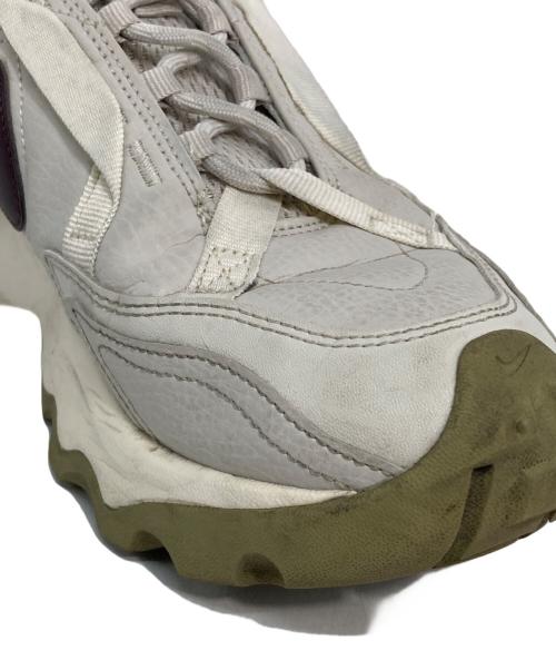 NIKE（ナイキ）NIKE (ナイキ) TC 7900 グレー サイズ:US8/UK5.5/EUR39/cm25/BR37.5/CN250の古着・服飾アイテム