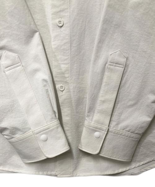 untrack（アントラック）untrack (アントラック) バンドカラーシャツ ホワイト サイズ:Lの古着・服飾アイテム
