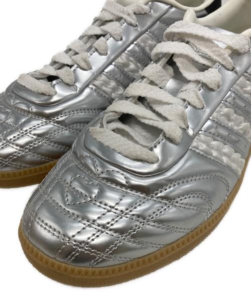 adidas（アディダス）adidas (アディダス) SAMBA JP EXCLUSIVE for BILLY'S シルバー サイズ:25.5の古着・服飾アイテム