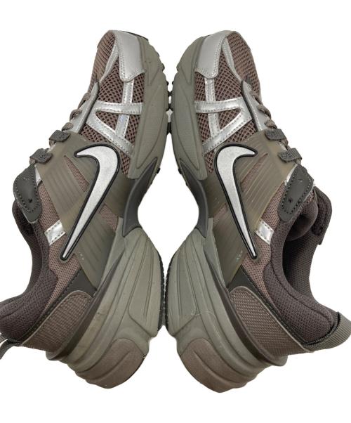 NIKE（ナイキ）NIKE (ナイキ) V2K RUN ブラウン サイズ:27.5cmの古着・服飾アイテム