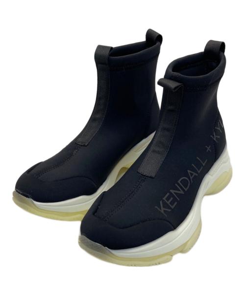 KENDALL+KYLIE （ケンダルアンドカイリー）KENDALL+KYLIE (ケンダルアンドカイリー) ブーツ ホワイト×ブラック サイズ:SIZE 38の古着・服飾アイテム