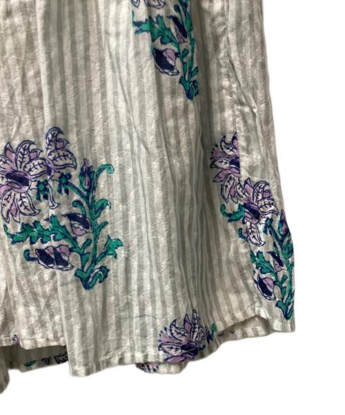 ne quittez pas（ヌキテパ）ne quittez pas (ヌキテパ) Cotton Jacquard Lily Print Cami Dress ホワイト サイズ:SIZE Freeの古着・服飾アイテム