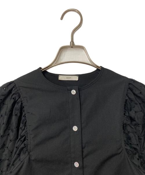 YORI（ヨリ）yori (ヨリ) mitsubaパフブラウス ブラック サイズ:Freeの古着・服飾アイテム
