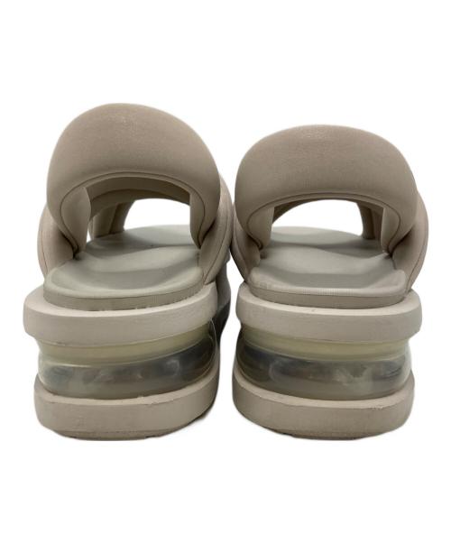 NIKE（ナイキ）NIKE (ナイキ) W AIR MAX ISLA SANDAL ベージュ サイズ:US7/UK4.5/EUR38/CM24/CHN240の古着・服飾アイテム