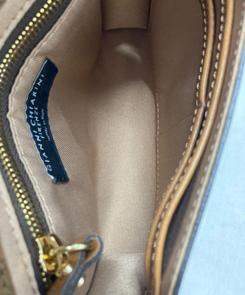 GIANNI CHIARINI（ジャンニ キアリーニ）GIANNI CHIARINI (ジャンニ キアリーニ) レザーミニショルダーバッグ ベージュの古着・服飾アイテム