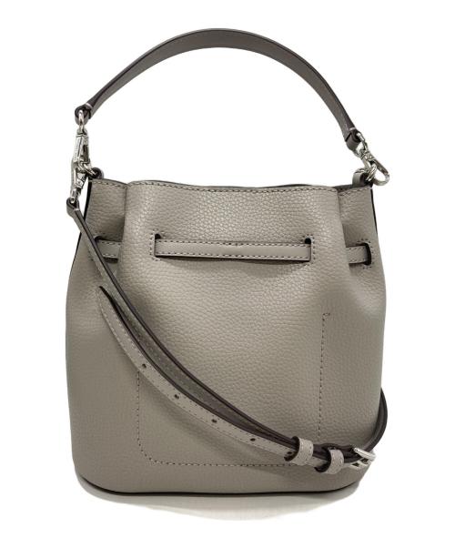 MICHAEL KORS（マイケルコース）MICHAEL KORS (マイケルコース) バケットクロスボディースモール グレーの古着・服飾アイテム