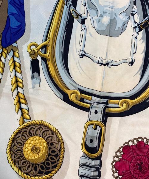 HERMES（エルメス）HERMES (エルメス) シルクスカーフ ホワイト×ブルーの古着・服飾アイテム
