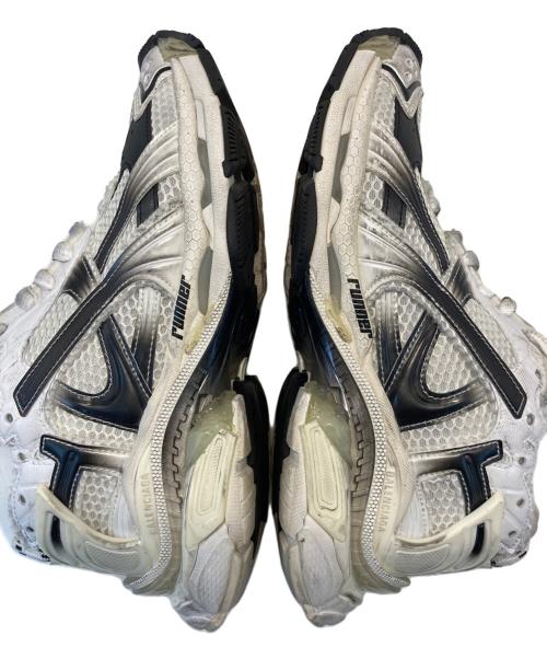 BALENCIAGA（バレンシアガ）BALENCIAGA (バレンシアガ) Runner スニーカー ホワイト×ブラック サイズ:EUR39/UK5/USA6/JP26の古着・服飾アイテム