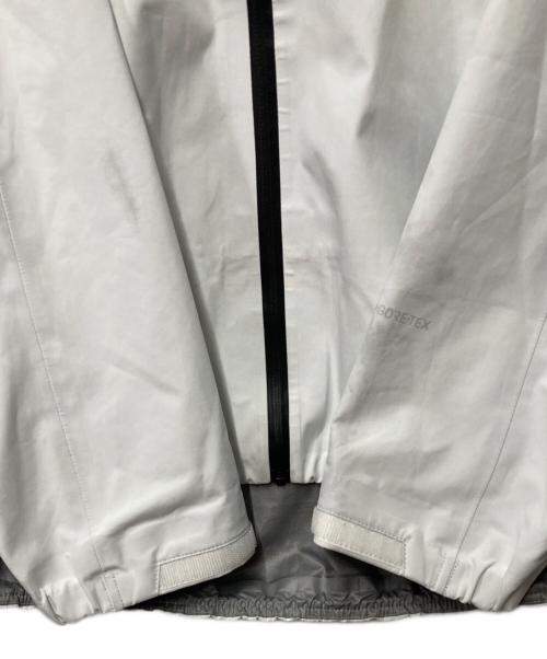 THE NORTH FACE（ザ ノース フェイス）THE NORTH FACE (ザ ノース フェイス) UNDYED GTX JACKET ホワイト サイズ:Sの古着・服飾アイテム