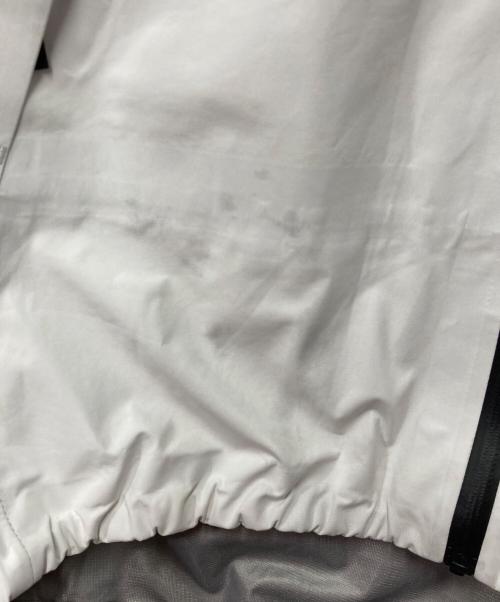 THE NORTH FACE（ザ ノース フェイス）THE NORTH FACE (ザ ノース フェイス) UNDYED GTX JACKET ホワイト サイズ:Sの古着・服飾アイテム