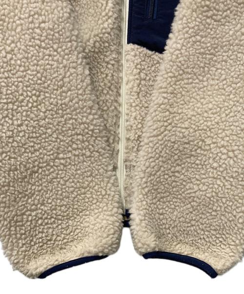 Patagonia（パタゴニア）Patagonia (パタゴニア) CLASSIC RETRO-X JACKET ホワイト×ブルー サイズ:XSの古着・服飾アイテム