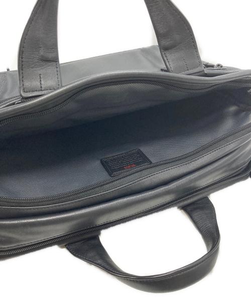 TUMI（トゥミ）TUMI (トゥミ) オーガナイザー・レザー・ブリーフ ブラックの古着・服飾アイテム