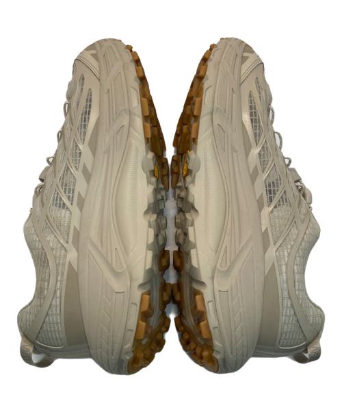 HOKA（ホカ）HOKA (ホカ) MAFATE THREE2 GRID JP ベージュ サイズ:USW11/USM10/UK9.5/EU44/JPN28の古着・服飾アイテム