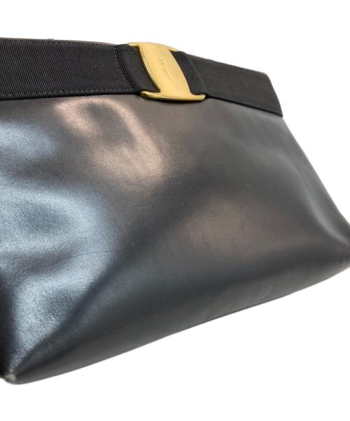 Salvatore Ferragamo（サルヴァトーレ フェラガモ）Salvatore Ferragamo (サルヴァトーレ フェラガモ) ショルダーバッグ ブラックの古着・服飾アイテム