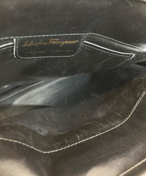 Salvatore Ferragamo（サルヴァトーレ フェラガモ）Salvatore Ferragamo (サルヴァトーレ フェラガモ) ショルダーバッグ ブラックの古着・服飾アイテム