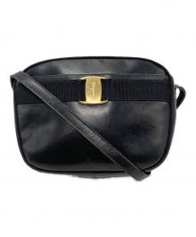 Salvatore Ferragamo（サルヴァトーレ フェラガモ）の古着「ヴァラリボンショルダーバッグ」｜ブラック