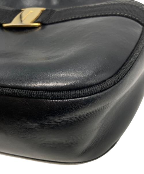 Salvatore Ferragamo（サルヴァトーレ フェラガモ）Salvatore Ferragamo (サルヴァトーレ フェラガモ) ヴァラリボンショルダーバッグ ブラックの古着・服飾アイテム