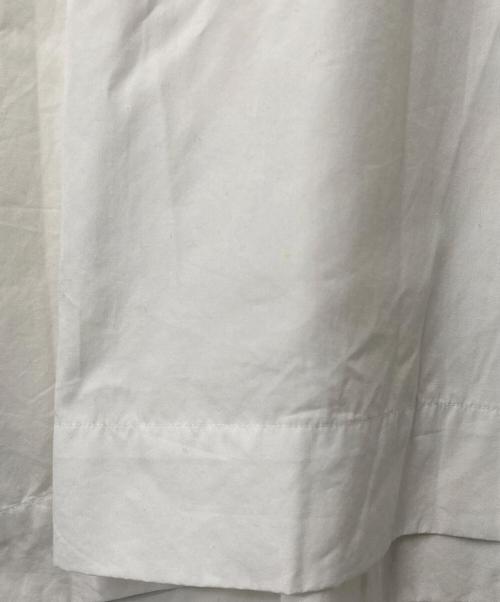 YLEVE（イレーヴ）YLEVE (イレーヴ) BOURRIENNE (ブリエンヌ) コットンタイプライター ポンチョ シャツ ホワイト サイズ:1の古着・服飾アイテム