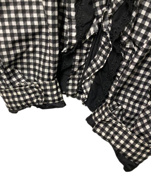 PRADA（プラダ）PRADA (プラダ) ギンガムチェック柄フリルブルゾン ホワイト×ブラック サイズ:36の古着・服飾アイテム