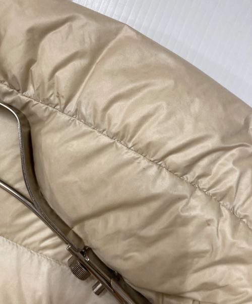 MONCLER（モンクレール）MONCLER (モンクレール) ダウンジャケット ベージュの古着・服飾アイテム
