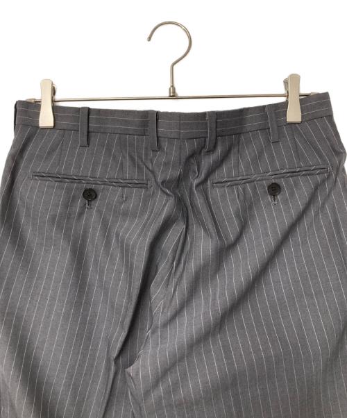 BURBERRY BLACK LABEL（バーバリーブラックレーベル）BURBERRY BLACK LABEL (バーバリーブラックレーベル) ストライプスーツ グレー サイズ:40Rの古着・服飾アイテム