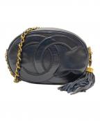CHANELシャネル）の古着「タッセル付 ココマーク チェーンショルダーバッグ オールドシャネル デカココ」｜ネイビー