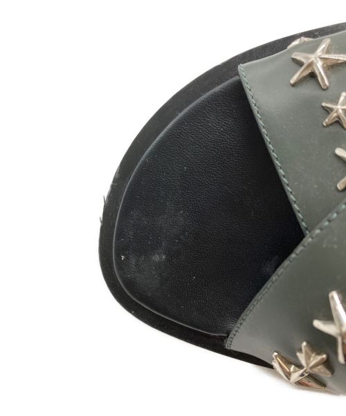 JIMMY CHOO（ジミーチュウ）JIMMY CHOO (ジミーチュウ) クロスストラップスタッズサンダル グリーン サイズ:41の古着・服飾アイテム