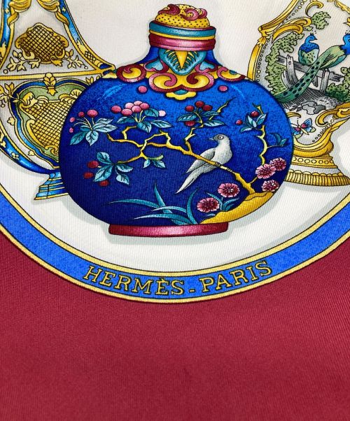 HERMES（エルメス）HERMES (エルメス) カレ90 レッド×ホワイトの古着・服飾アイテム