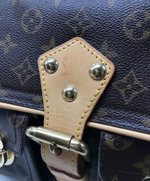 LOUIS VUITTON（ルイ ヴィトン）LOUIS VUITTON (ルイ ヴィトン) ショルダーバッグ ブラウンの古着・服飾アイテム