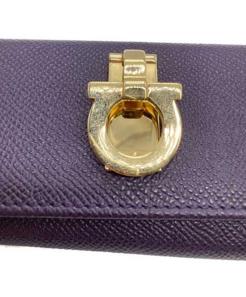 Salvatore Ferragamo（サルヴァトーレ フェラガモ）Salvatore Ferragamo (サルヴァトーレ フェラガモ) 6連キーケース パープル サイズ:不明の古着・服飾アイテム