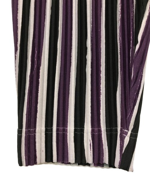 HOMME PLISSE ISSEY MIYAKE（オム プリッセ イッセイ ミヤケ）HOMME PLISSE ISSEY MIYAKE (オムプリッセ イッセイ ミヤケ) テーパードプリーツパンツ ブラック×パープル サイズ:2の古着・服飾アイテム