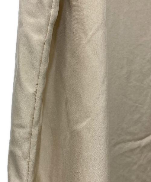 yoli（ヨリ）yoli (ヨリ) silk strap onepiece ベージュ サイズ:Mの古着・服飾アイテム