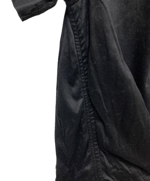 VALENTINO（ヴァレンティノ）VALENTINO (ヴァレンティノ) パッチ付きTシャツ ブラック サイズ:XSの古着・服飾アイテム