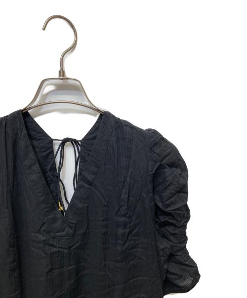 ne quittez pas（ヌキテパ）ne quittez pas (ヌキテパ) eclat (エクラ) シャドーストライプワンピース ブラック サイズ:無の古着・服飾アイテム